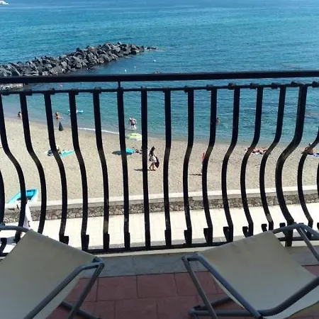Апартаменты Beachfront *